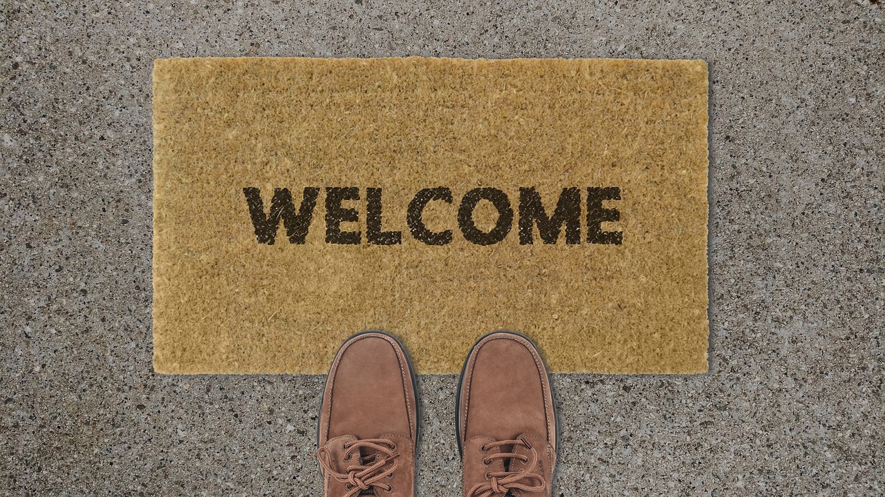 Doormat Welcome Shoes Greeting - Tumisu / Pixabay
